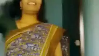 Tamil Aunty Pundai Nakkum Sex Real indian amateur sex on Indiansexy.me