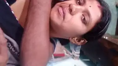 Sex Video Sex Video Badhiya Ekdum Bilkul Jhakaas Wala - Pados Wali Aunty Ki Plumber Se Chudai Ka Xxx Porn Video desi porn video