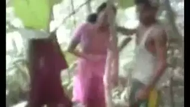 Ladki Ki Chut Marte Hue Dikhai - Db Gaon Ki Ladki Ke Khet Mein Chut Marte Hue Video indian amateur sex on  Indiansexy.me