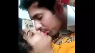 Xxx Ho Jabajasti Kising - Zabardasti Hot Kiss Sex Scene indian amateur sex on Indiansexy.me